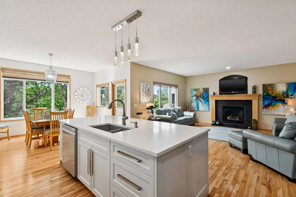 202 Crystal Green Place Okotoks AB T1S 2N4