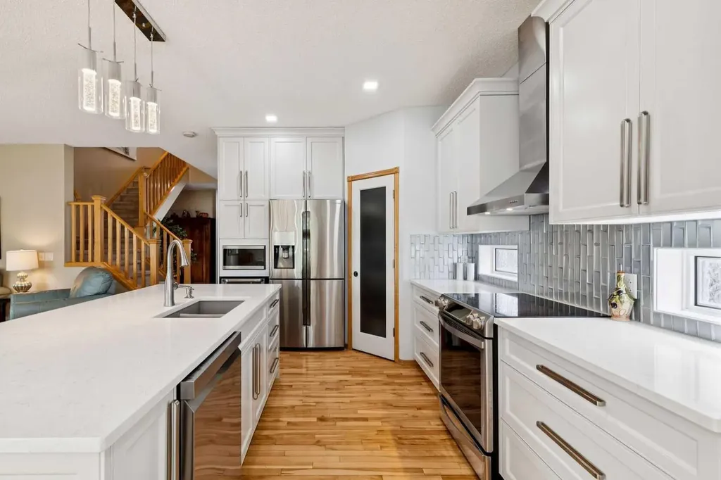 202 Crystal Green Place Okotoks AB T1S 2N4