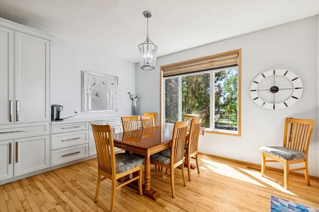 202 Crystal Green Place Okotoks AB T1S 2N4