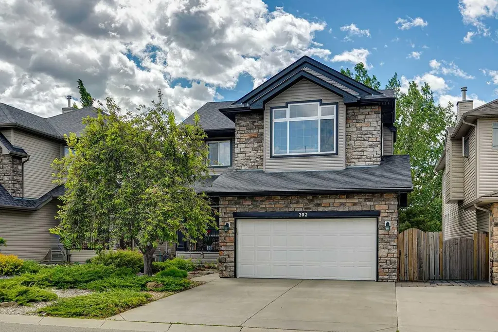 202 Crystal Green Place Okotoks AB T1S 2N4