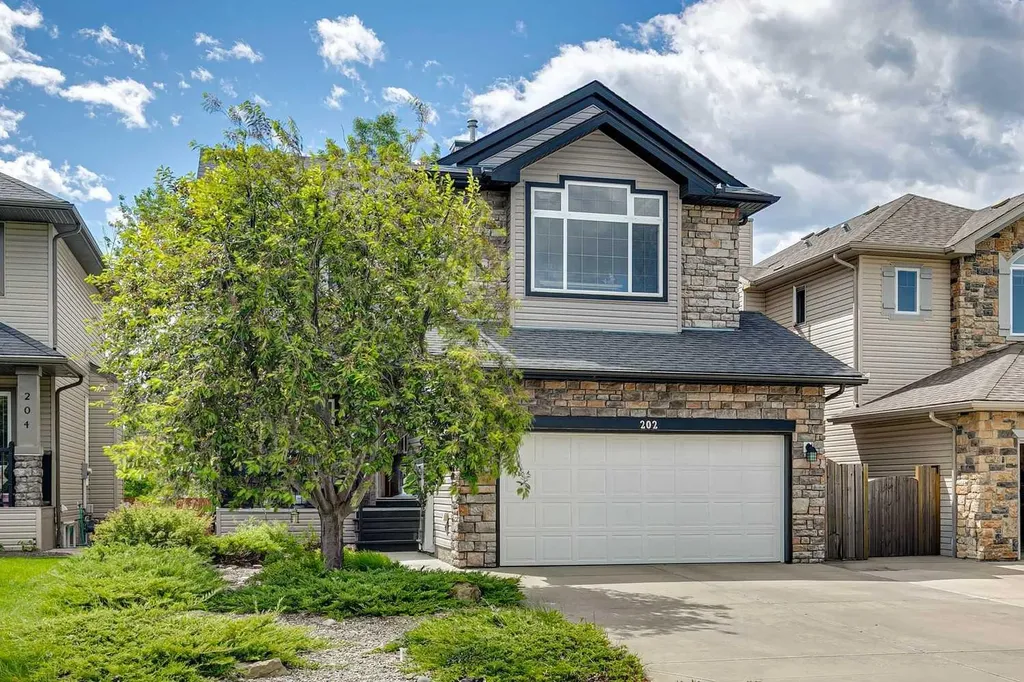 202 Crystal Green Place Okotoks AB T1S 2N4