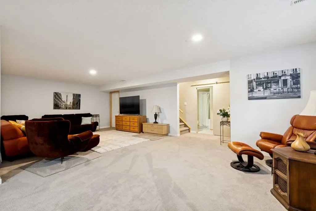202 Crystal Green Place Okotoks AB T1S 2N4