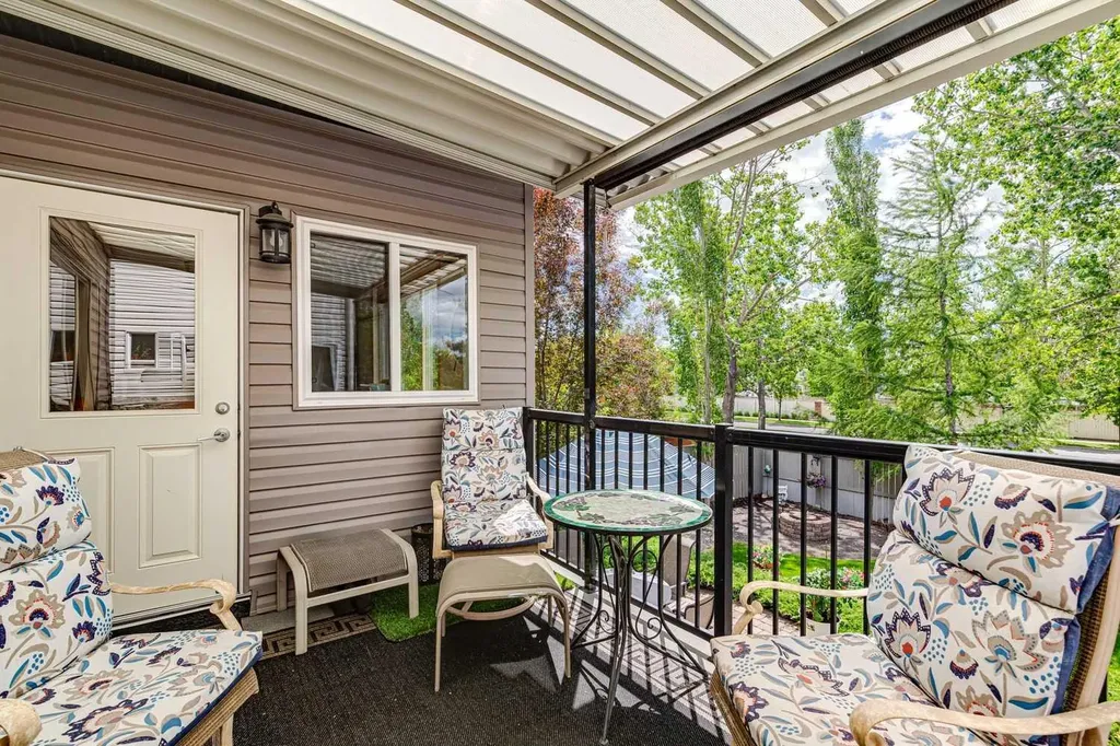 202 Crystal Green Place Okotoks AB T1S 2N4