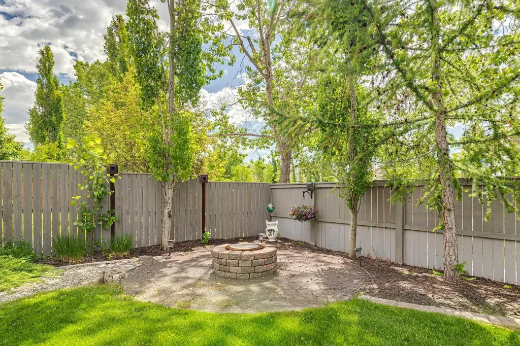 202 Crystal Green Place Okotoks AB T1S 2N4