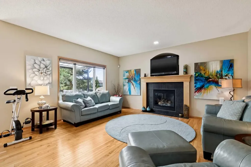 202 Crystal Green Place Okotoks AB T1S 2N4