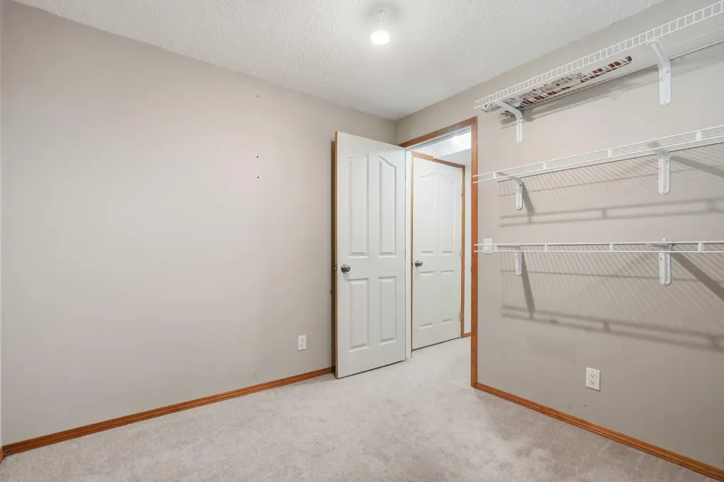 5 Coville Bay NE Calgary AB T3K 5V8