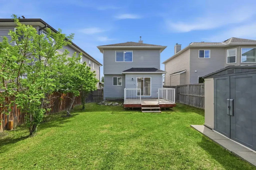5 Coville Bay NE Calgary AB T3K 5V8