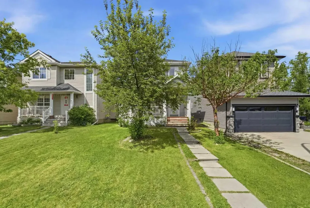 5 Coville Bay NE Calgary AB T3K 5V8