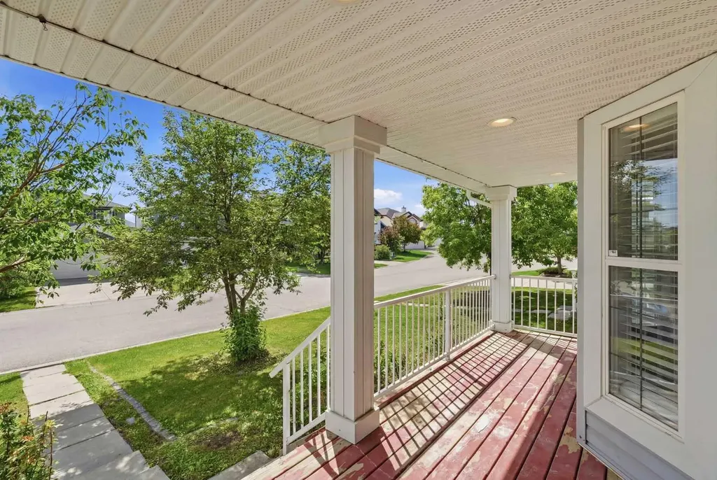 5 Coville Bay NE Calgary AB T3K 5V8