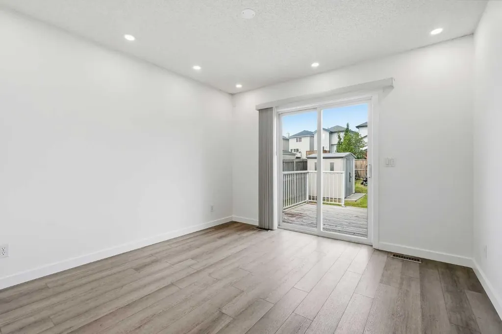 5 Coville Bay NE Calgary AB T3K 5V8