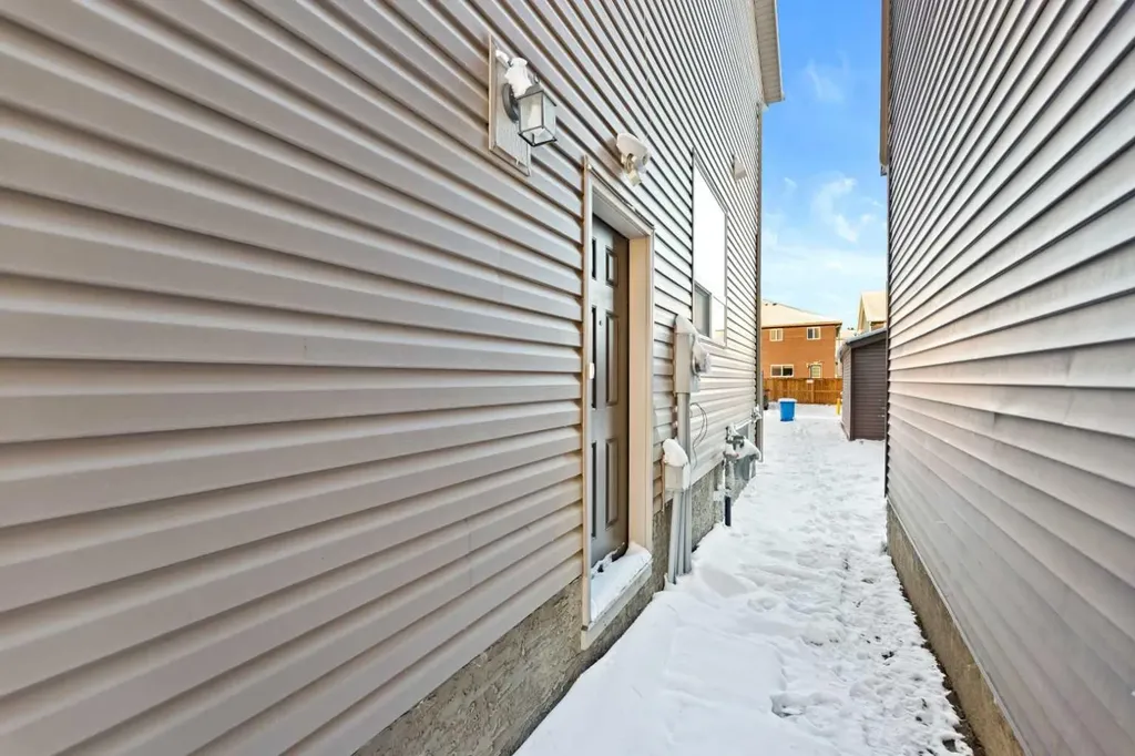 149 Corner Ridge Mews NE Calgary AB T3J 1X5