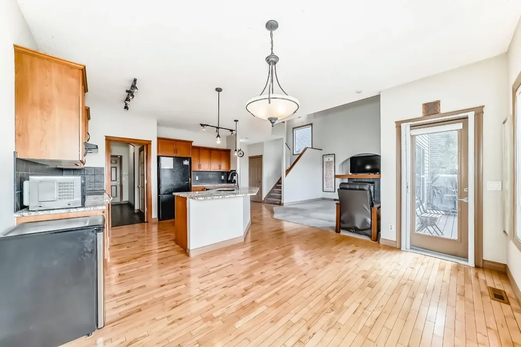 224 Springmere Road Chestermere AB T1X 1R3