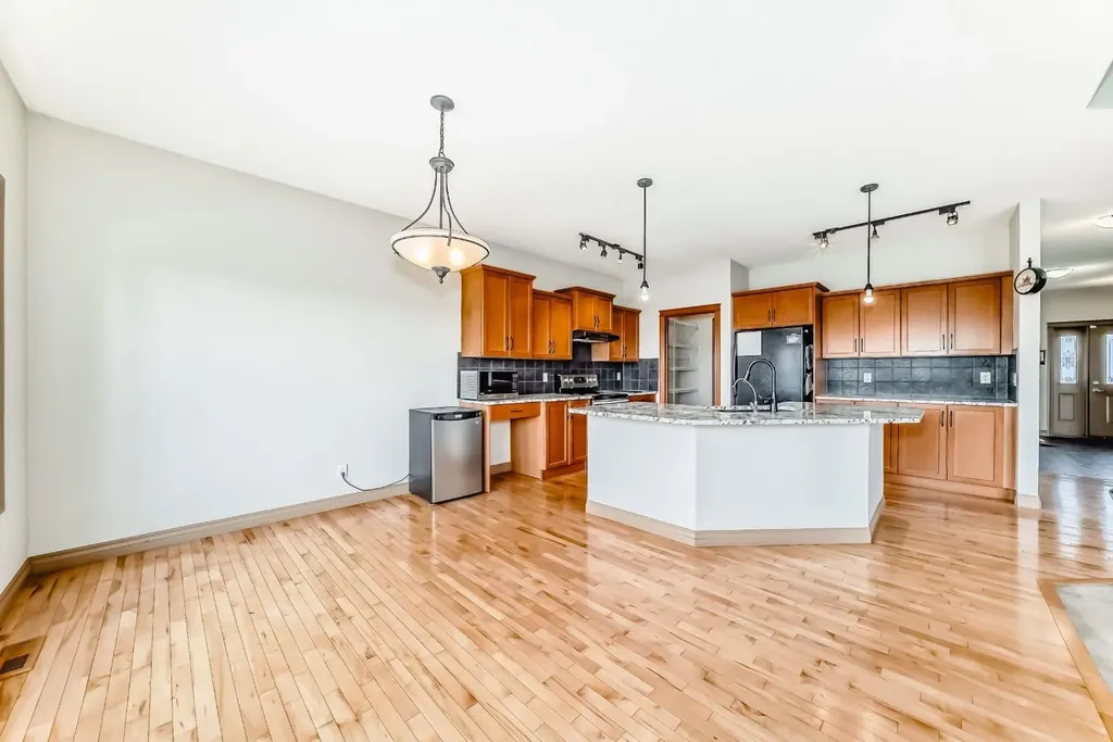 224 Springmere Road Chestermere AB T1X 1R3