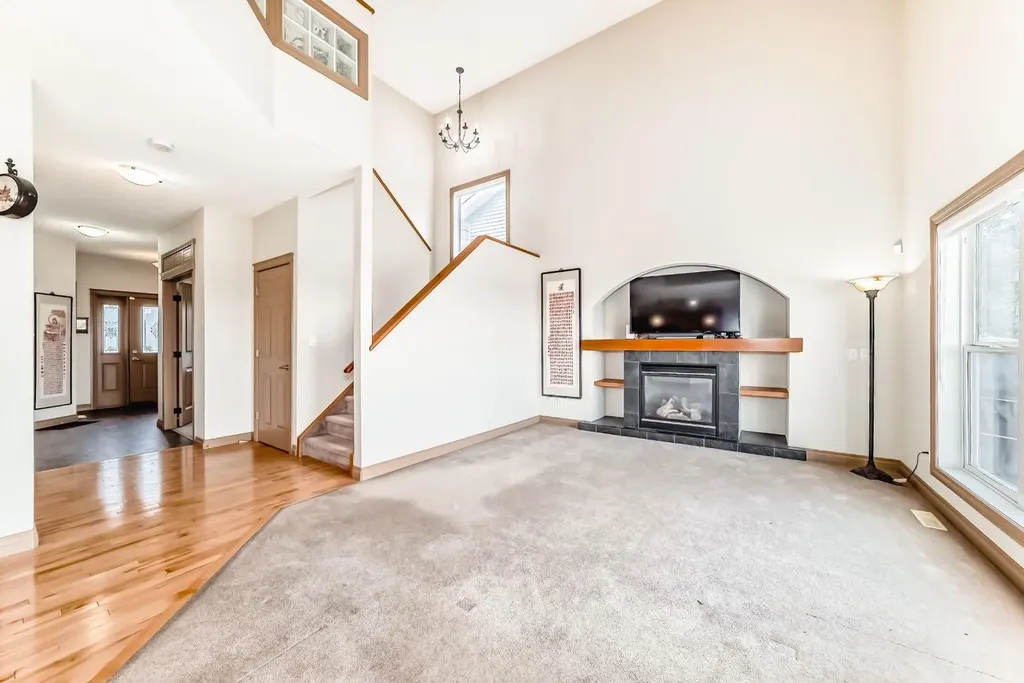224 Springmere Road Chestermere AB T1X 1R3