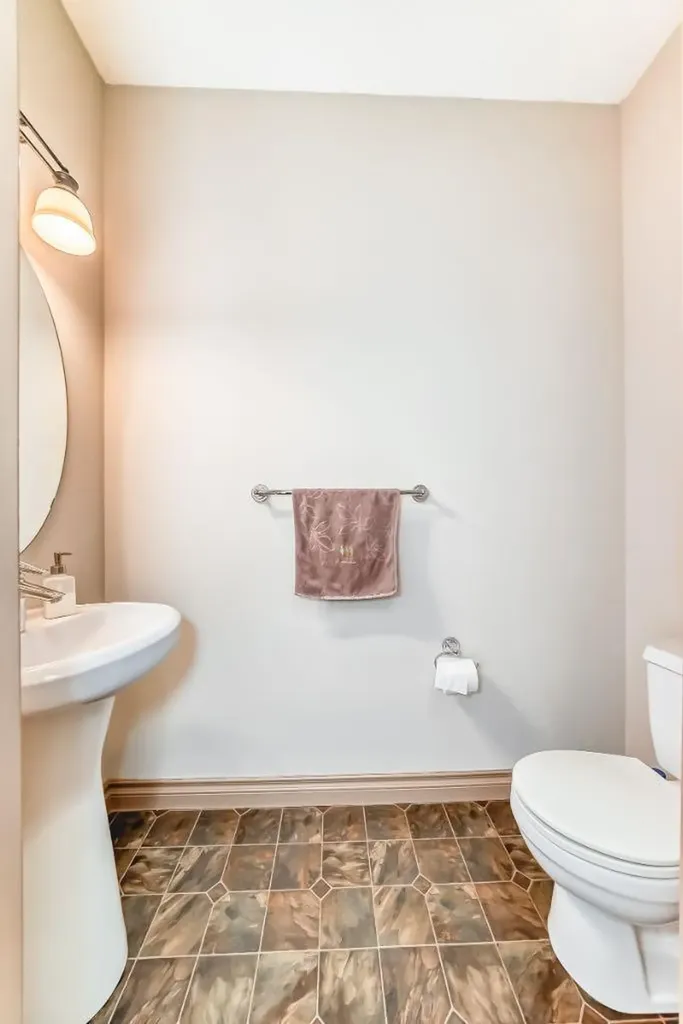 224 Springmere Road Chestermere AB T1X 1R3