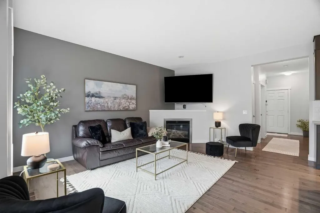 143 Elgin Meadows Way SE Calgary AB T2Z 0S2