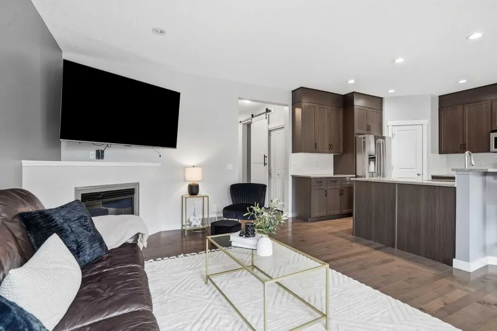 143 Elgin Meadows Way SE Calgary AB T2Z 0S2