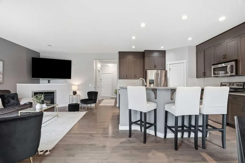 143 Elgin Meadows Way SE Calgary AB T2Z 0S2