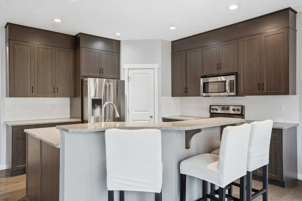 143 Elgin Meadows Way SE Calgary AB T2Z 0S2