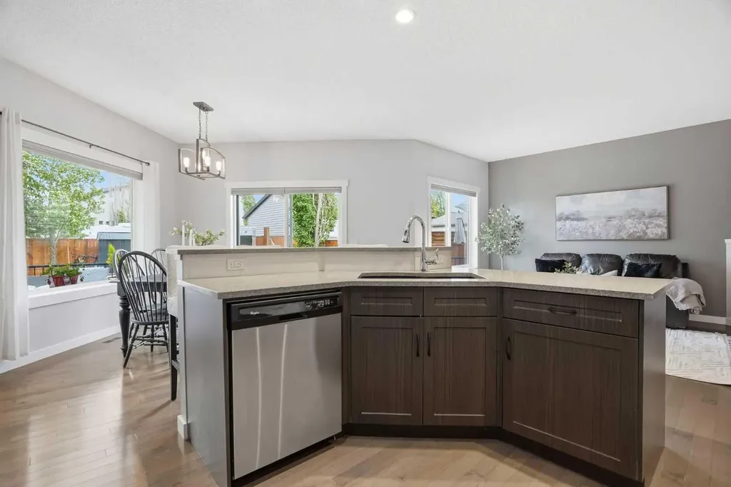 143 Elgin Meadows Way SE Calgary AB T2Z 0S2