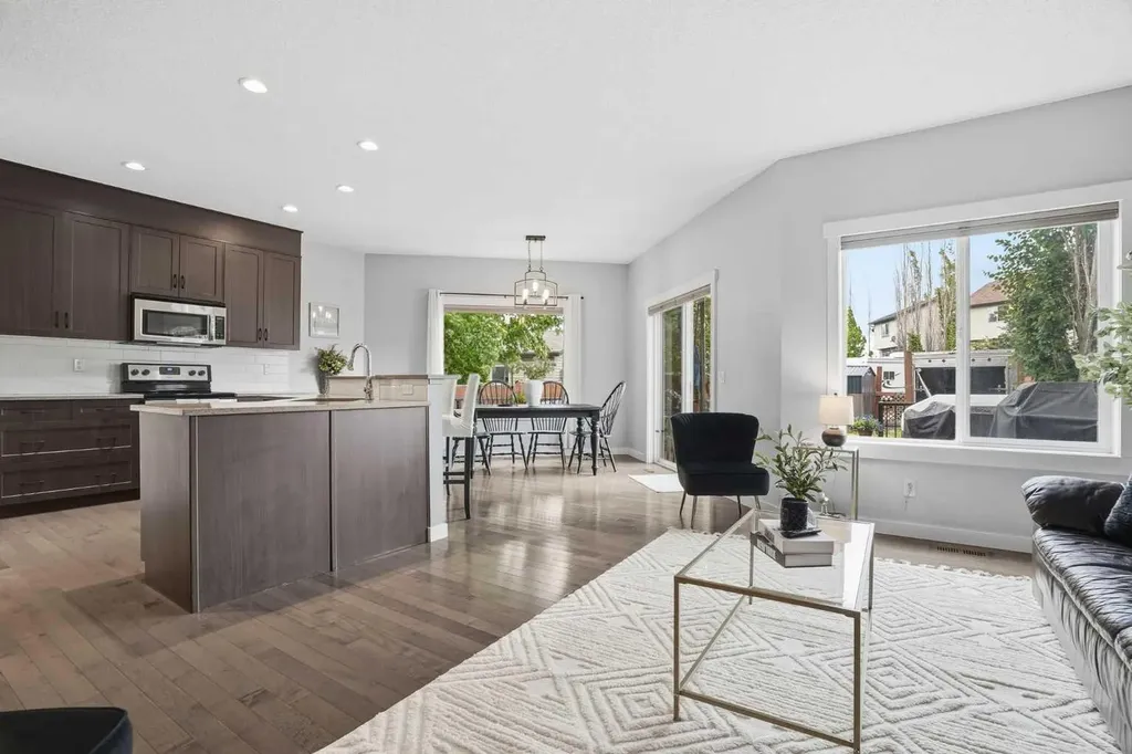 143 Elgin Meadows Way SE Calgary AB T2Z 0S2