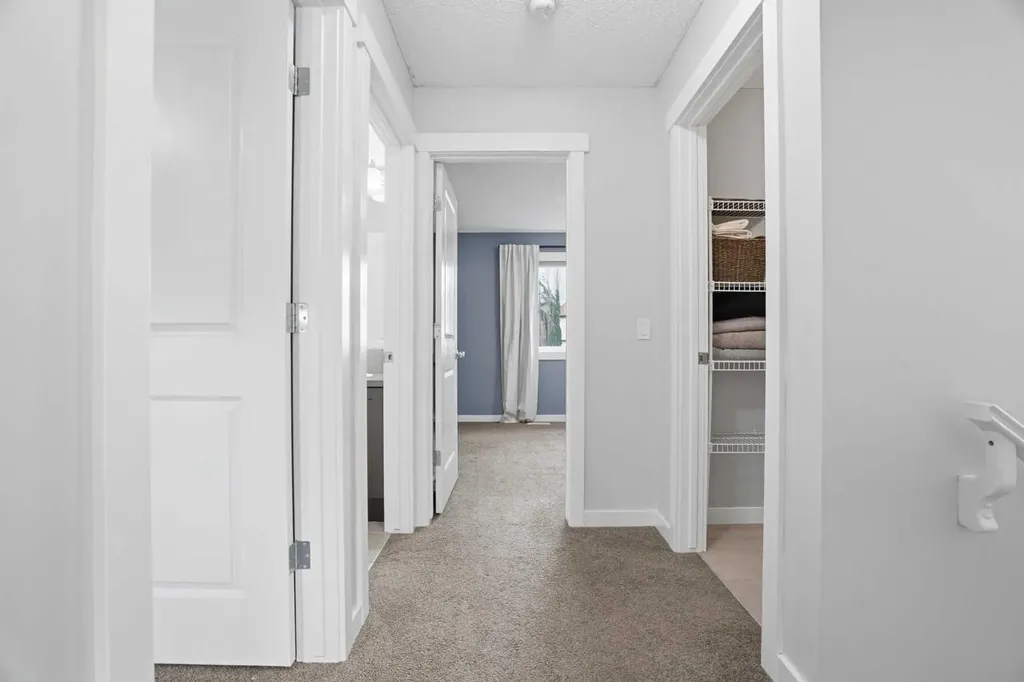 143 Elgin Meadows Way SE Calgary AB T2Z 0S2