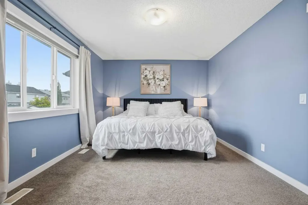 143 Elgin Meadows Way SE Calgary AB T2Z 0S2