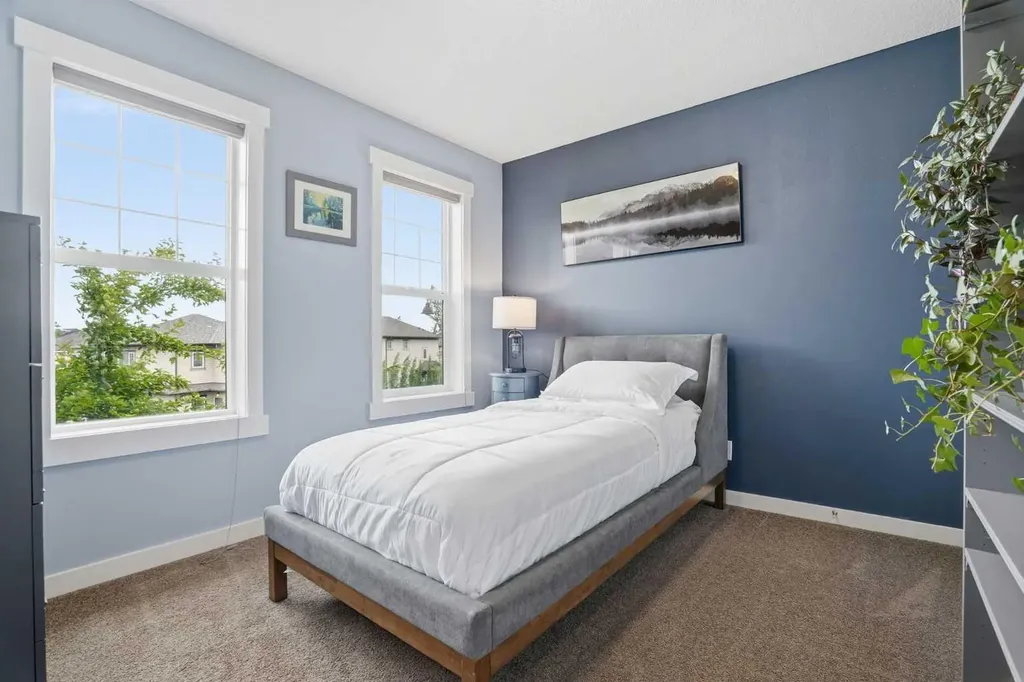 143 Elgin Meadows Way SE Calgary AB T2Z 0S2