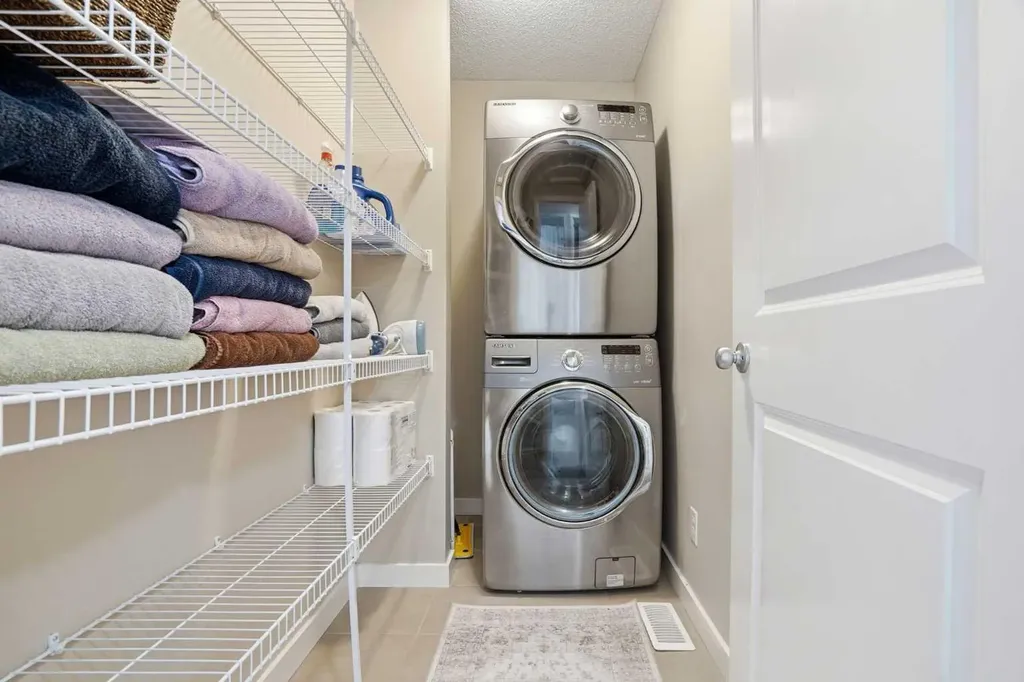 143 Elgin Meadows Way SE Calgary AB T2Z 0S2