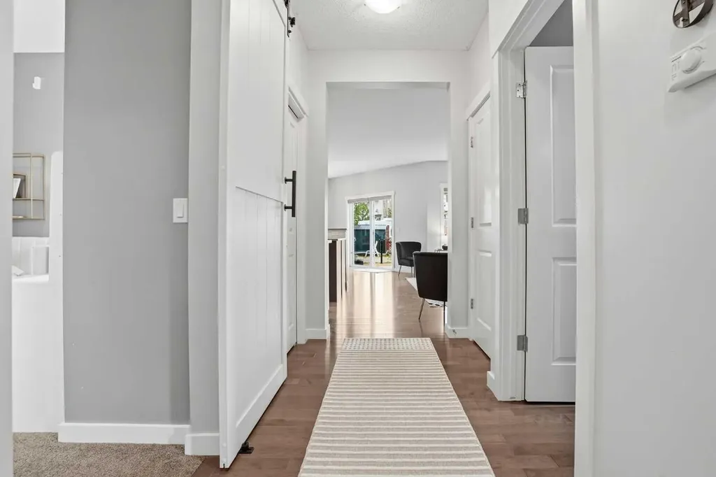 143 Elgin Meadows Way SE Calgary AB T2Z 0S2