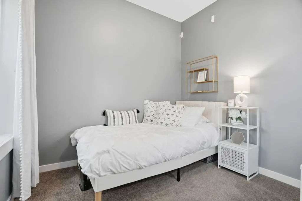 143 Elgin Meadows Way SE Calgary AB T2Z 0S2