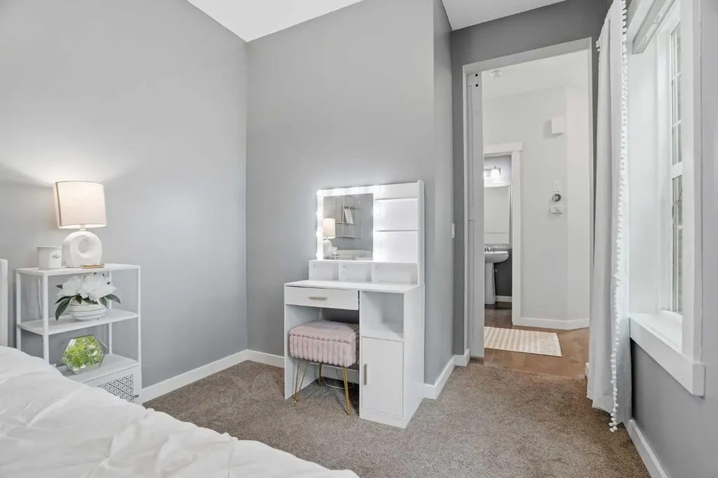 143 Elgin Meadows Way SE Calgary AB T2Z 0S2
