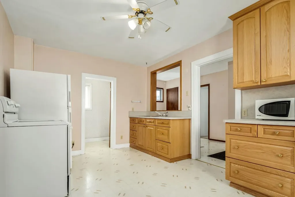 2729 216 Street Bellevue AB T0K0E0