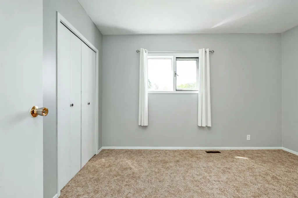 2729 216 Street Bellevue AB T0K0E0