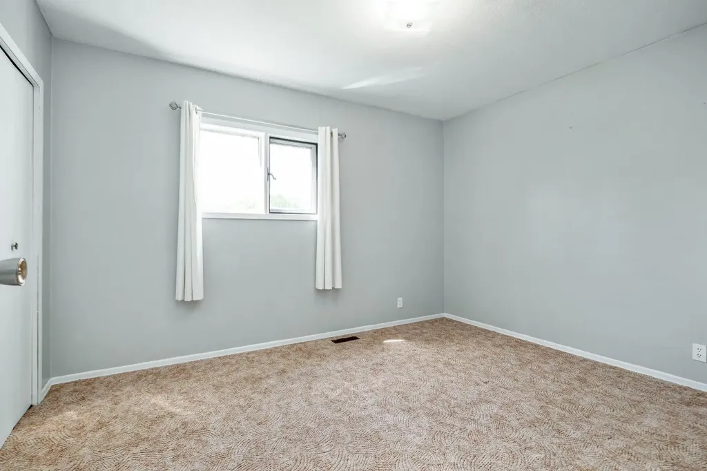 2729 216 Street Bellevue AB T0K0E0