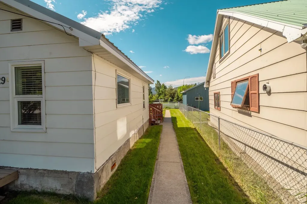2729 216 Street Bellevue AB T0K0E0