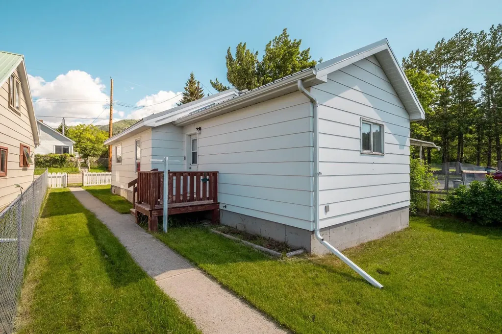 2729 216 Street Bellevue AB T0K0E0