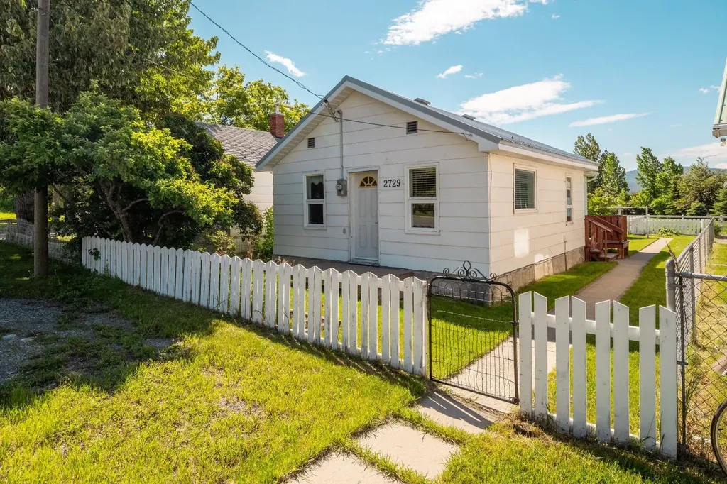 2729 216 Street Bellevue AB T0K0E0