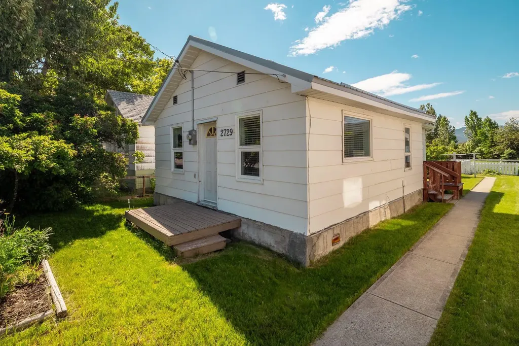 2729 216 Street Bellevue AB T0K0E0
