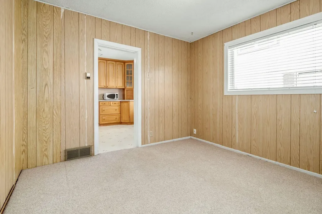2729 216 Street Bellevue AB T0K0E0