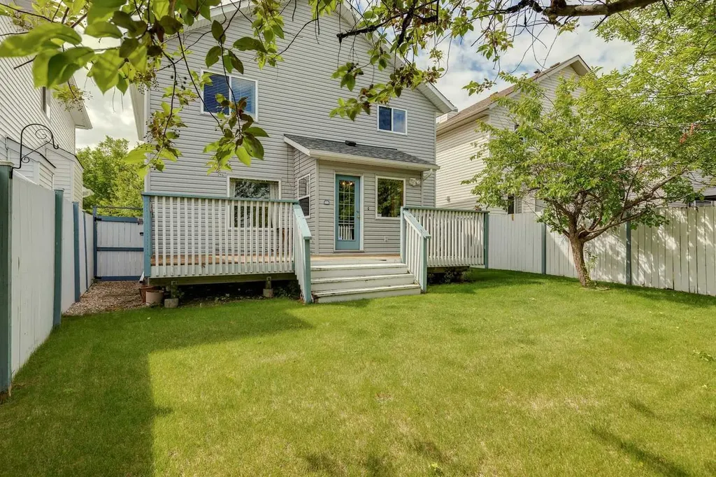 859 Somerset Drive SW Calgary AB T2Y 3P5