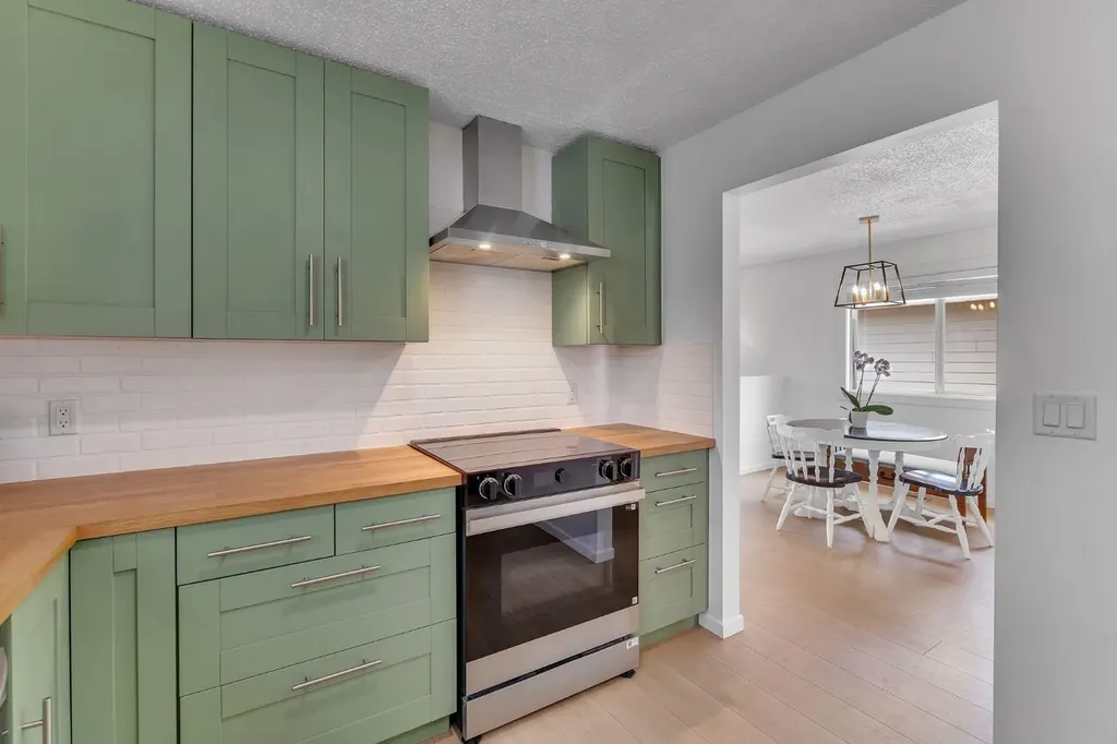 74 Eldorado Road SE Airdrie AB T4B 1C1