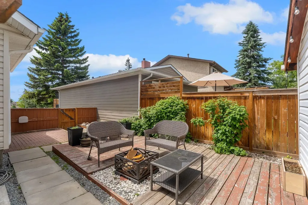 74 Eldorado Road SE Airdrie AB T4B 1C1
