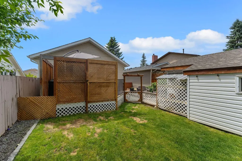 74 Eldorado Road SE Airdrie AB T4B 1C1