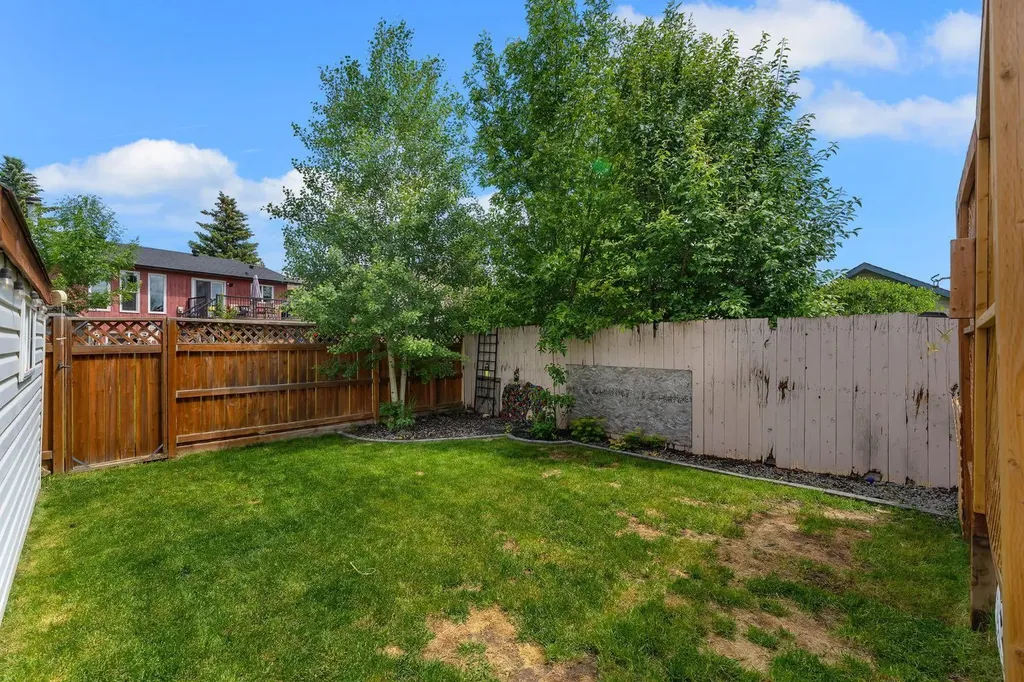 74 Eldorado Road SE Airdrie AB T4B 1C1