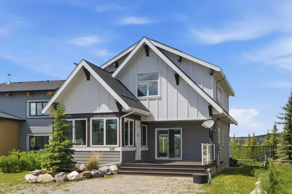 505 Cottageclub Bay Rural Rocky View County AB T4C 0A2
