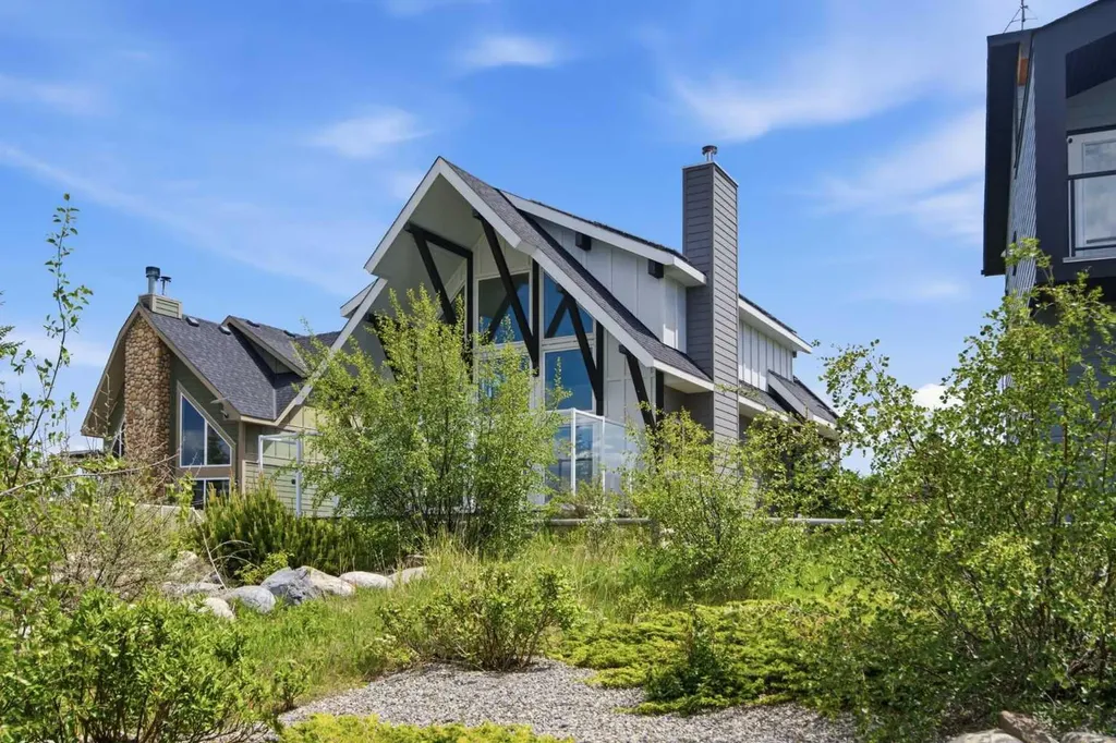 505 Cottageclub Bay Rural Rocky View County AB T4C 0A2