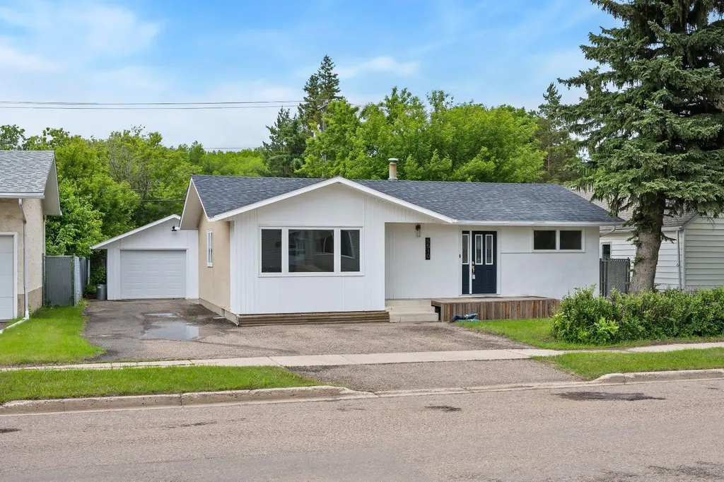 5510 45 Street Lloydminster AB T9V 0C2