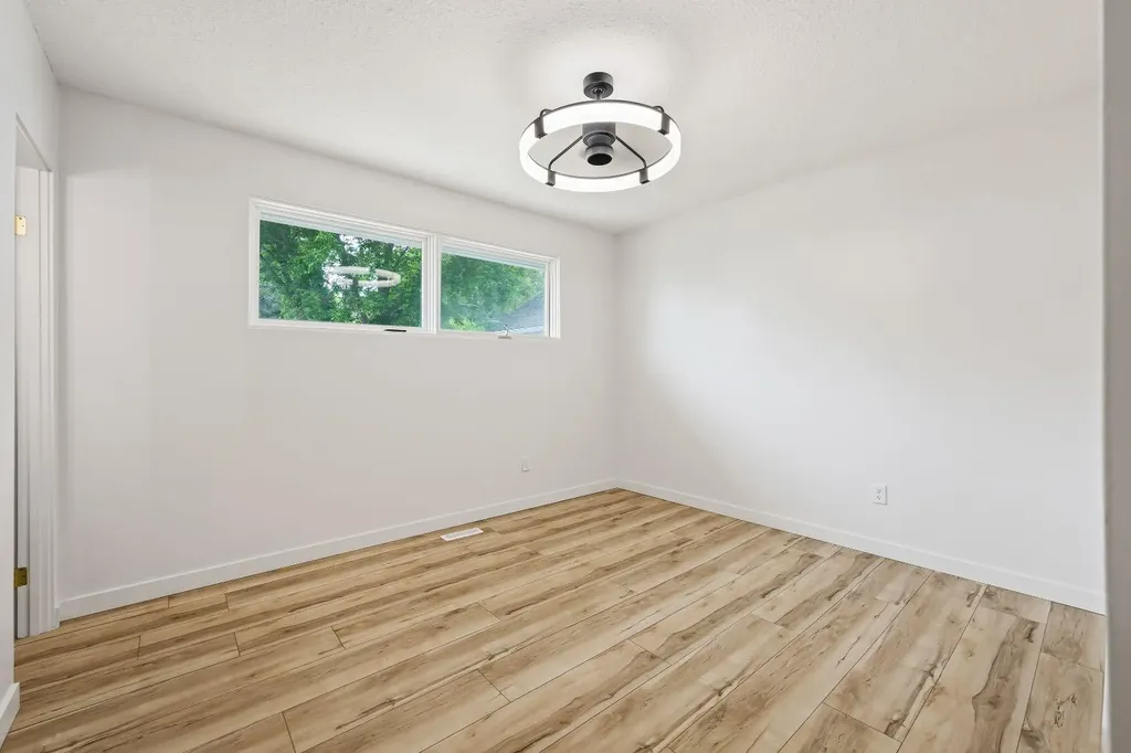 5510 45 Street Lloydminster AB T9V 0C2