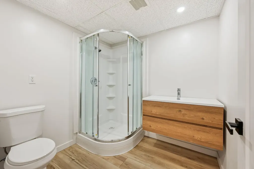 5510 45 Street Lloydminster AB T9V 0C2